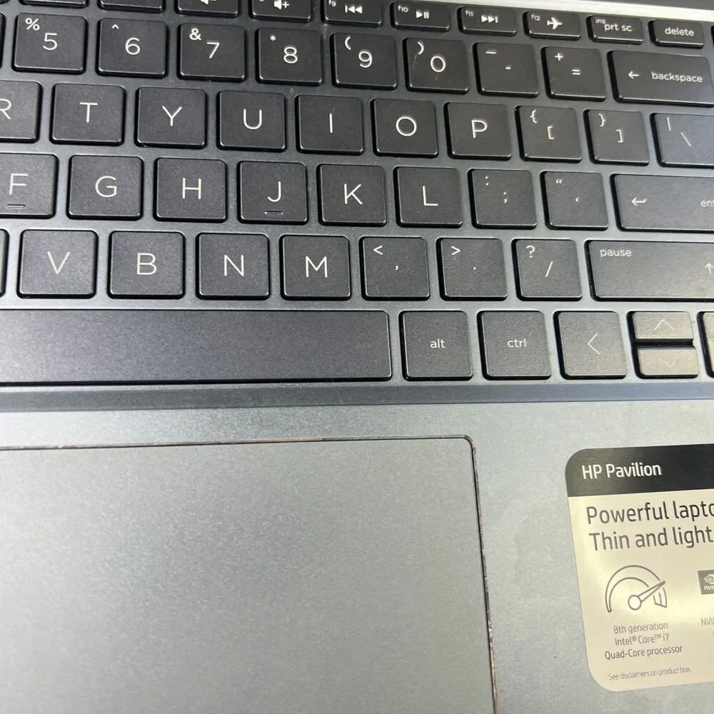 HP Pavilion 15-cs2073cl 15.6